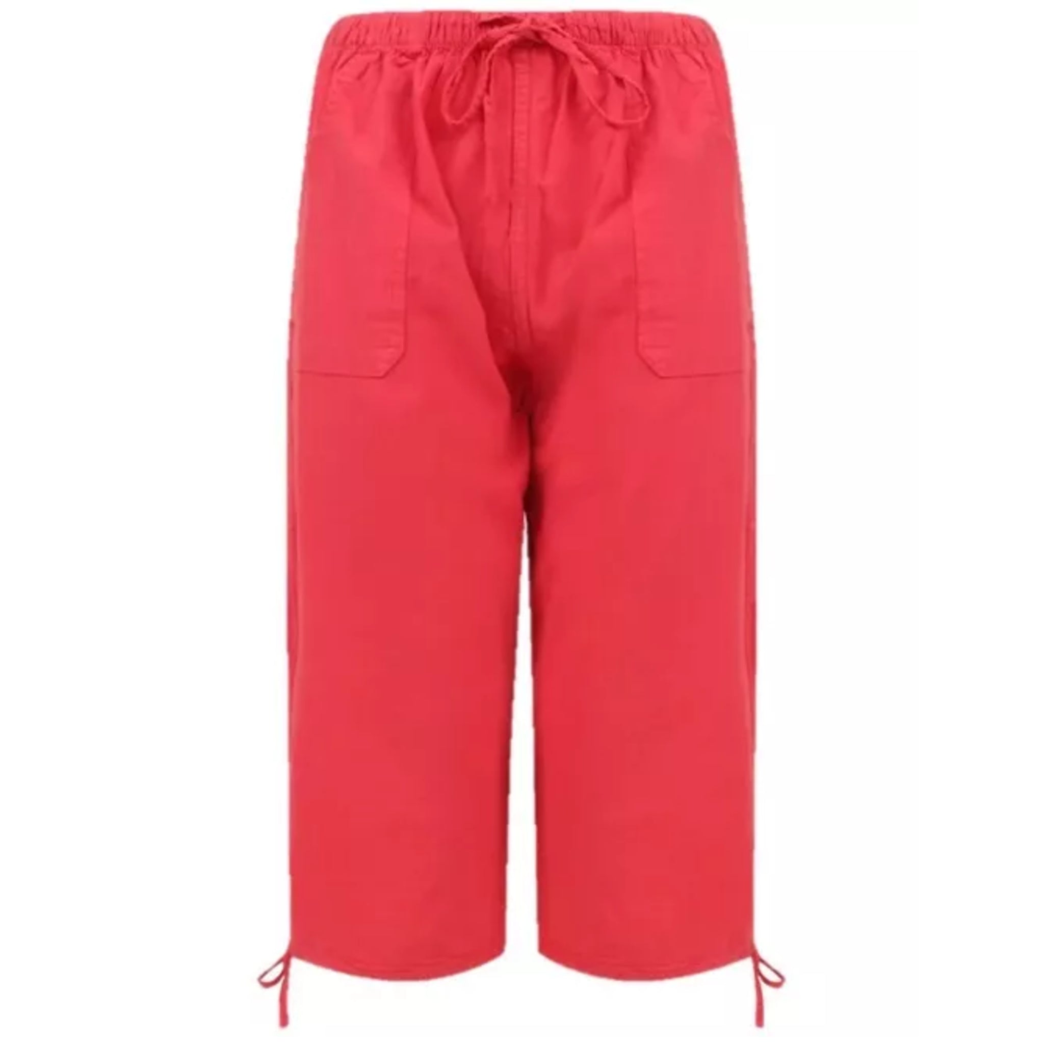 Ladies 3/4 pedal shorts in red – lightweight cropped summer trousers with drawstring waist and pockets, casual capri pants.